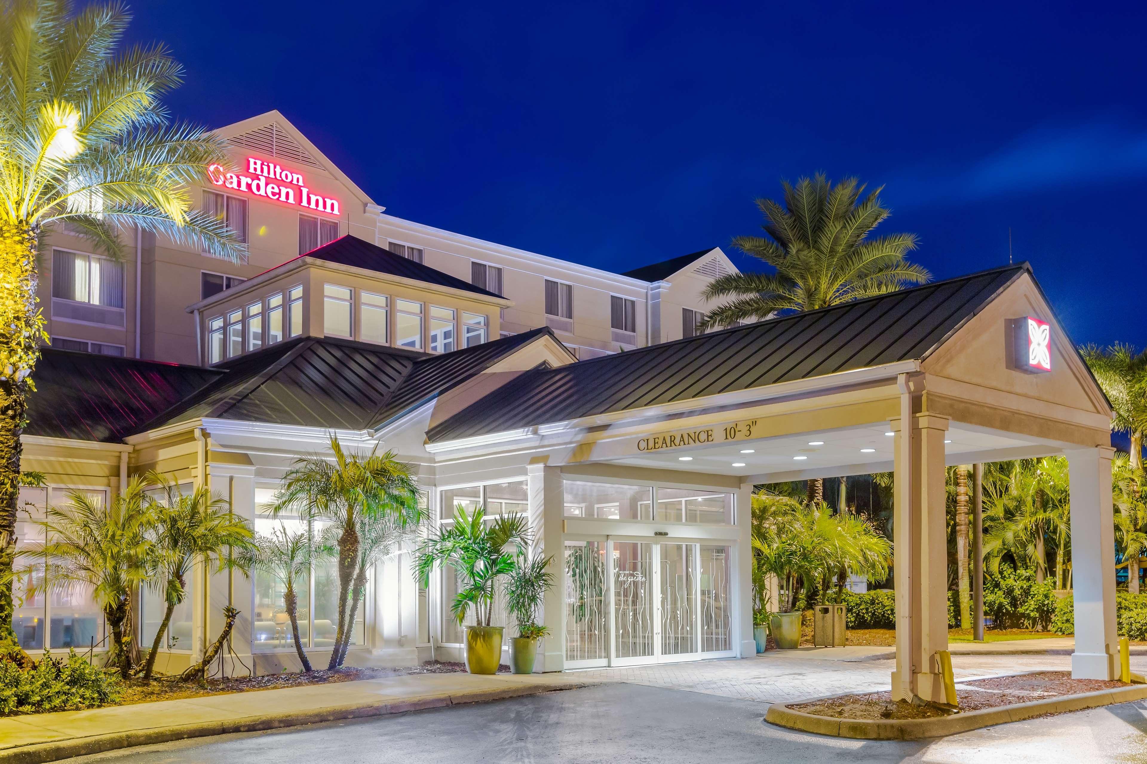 Hilton Garden Inn Fort Myers Exterior foto