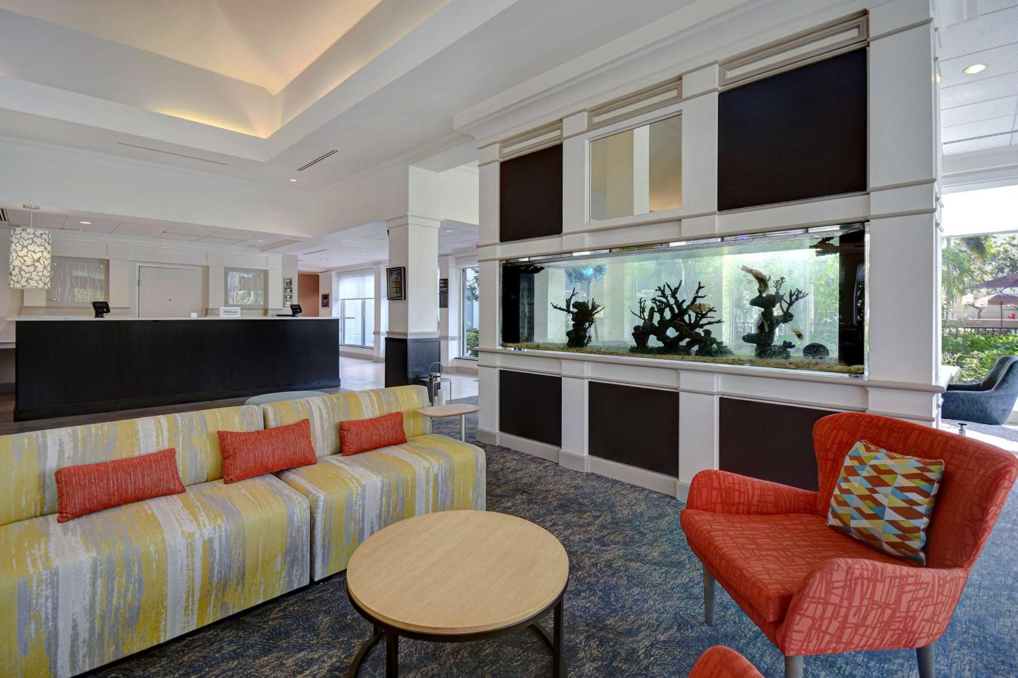 Hilton Garden Inn Fort Myers Exterior foto